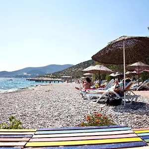 Konukevi şahin Motel&restaurant, Yalıçiftlik
